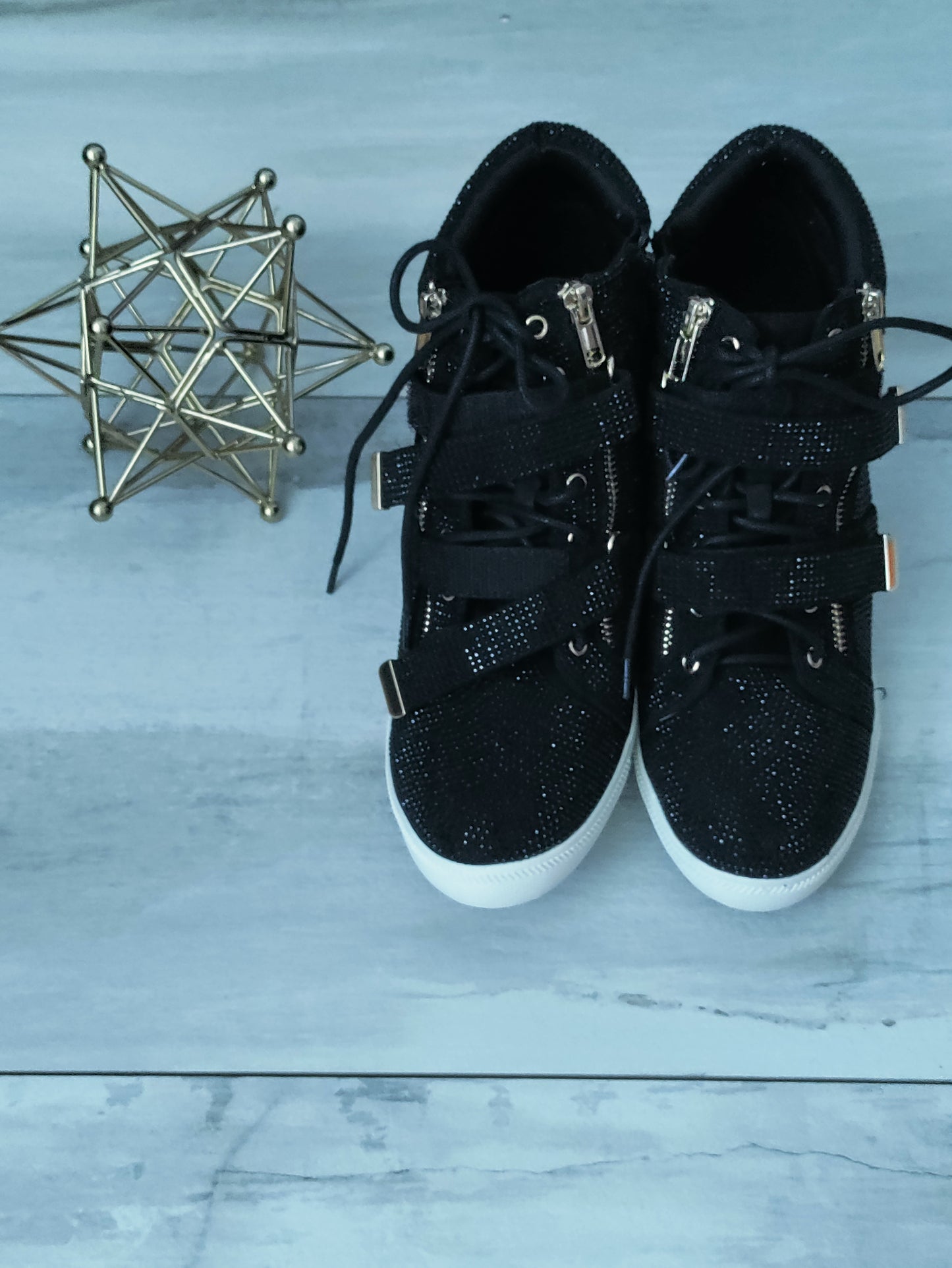 Thalia Sodi Sneakers