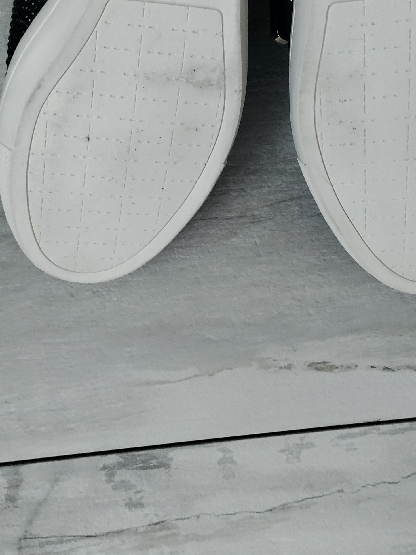 Thalia Sodi Sneakers