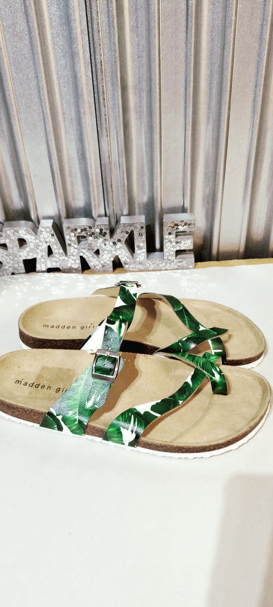 Steve Madden flat sandals